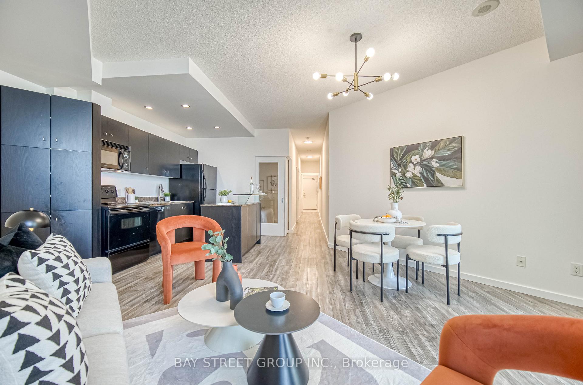 1 Bedroom Condo at 8 York, Toronto For sale
