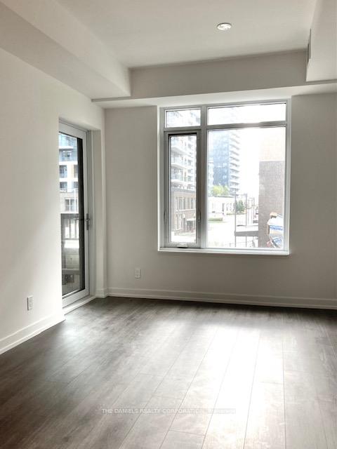 2 Bedrooms Condo at 8 Beverley Glen,  Vaughan For sale