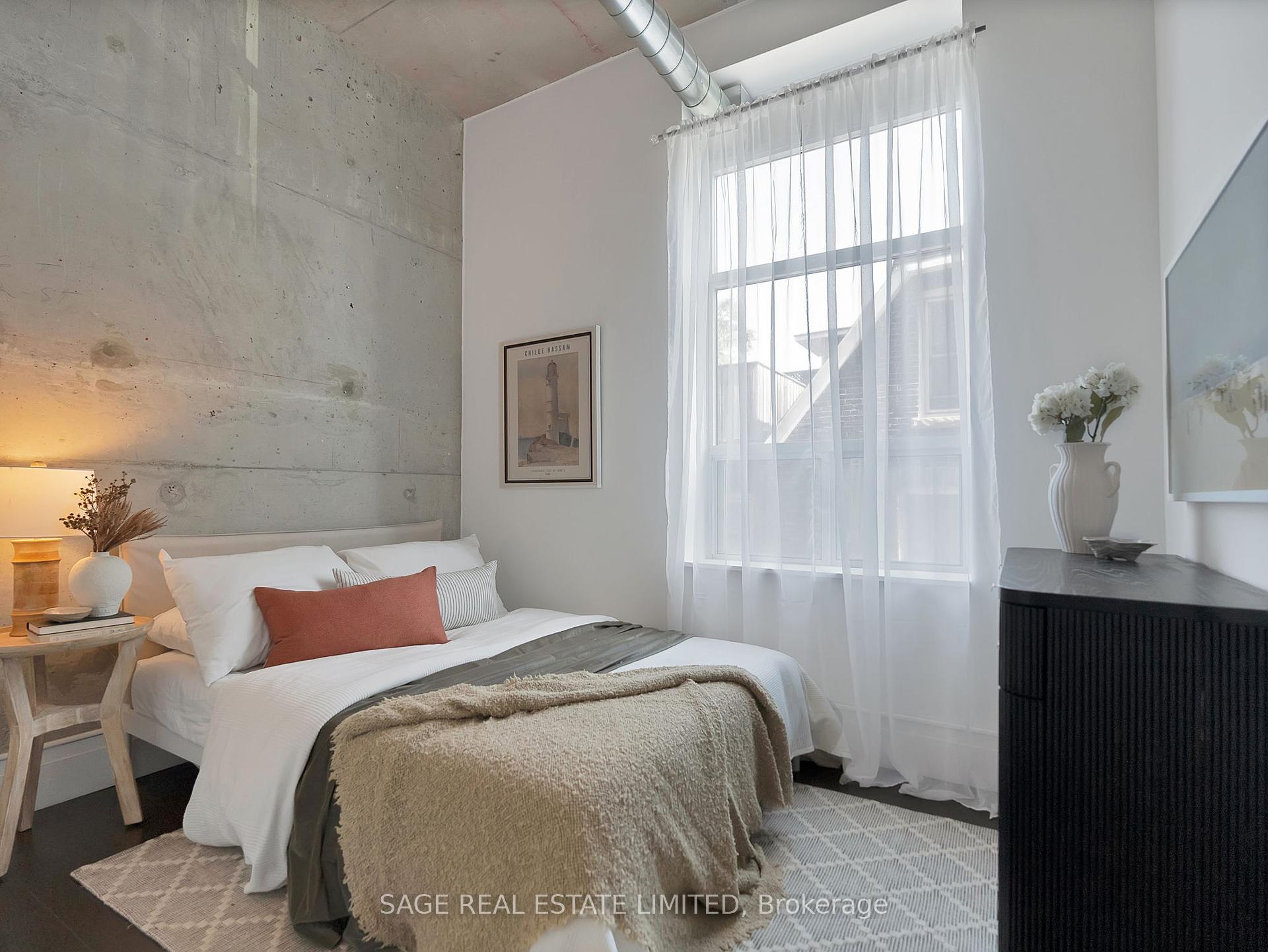 3 Bedrooms Condo at 955 Queen, Toronto For sale