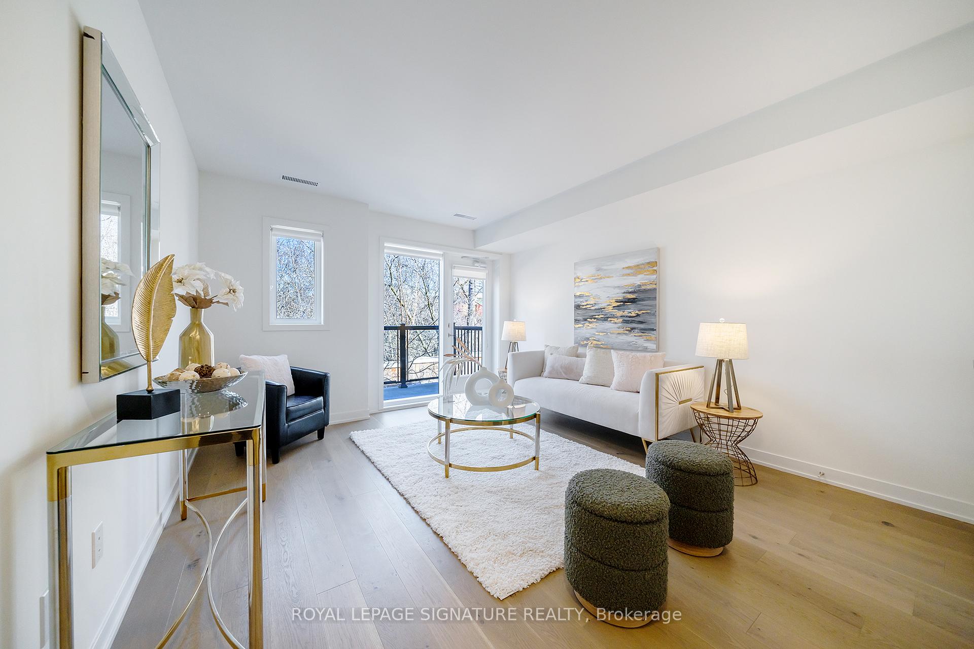 3 Bedrooms Condo at 110 Canon Jackson,  Toronto For sale