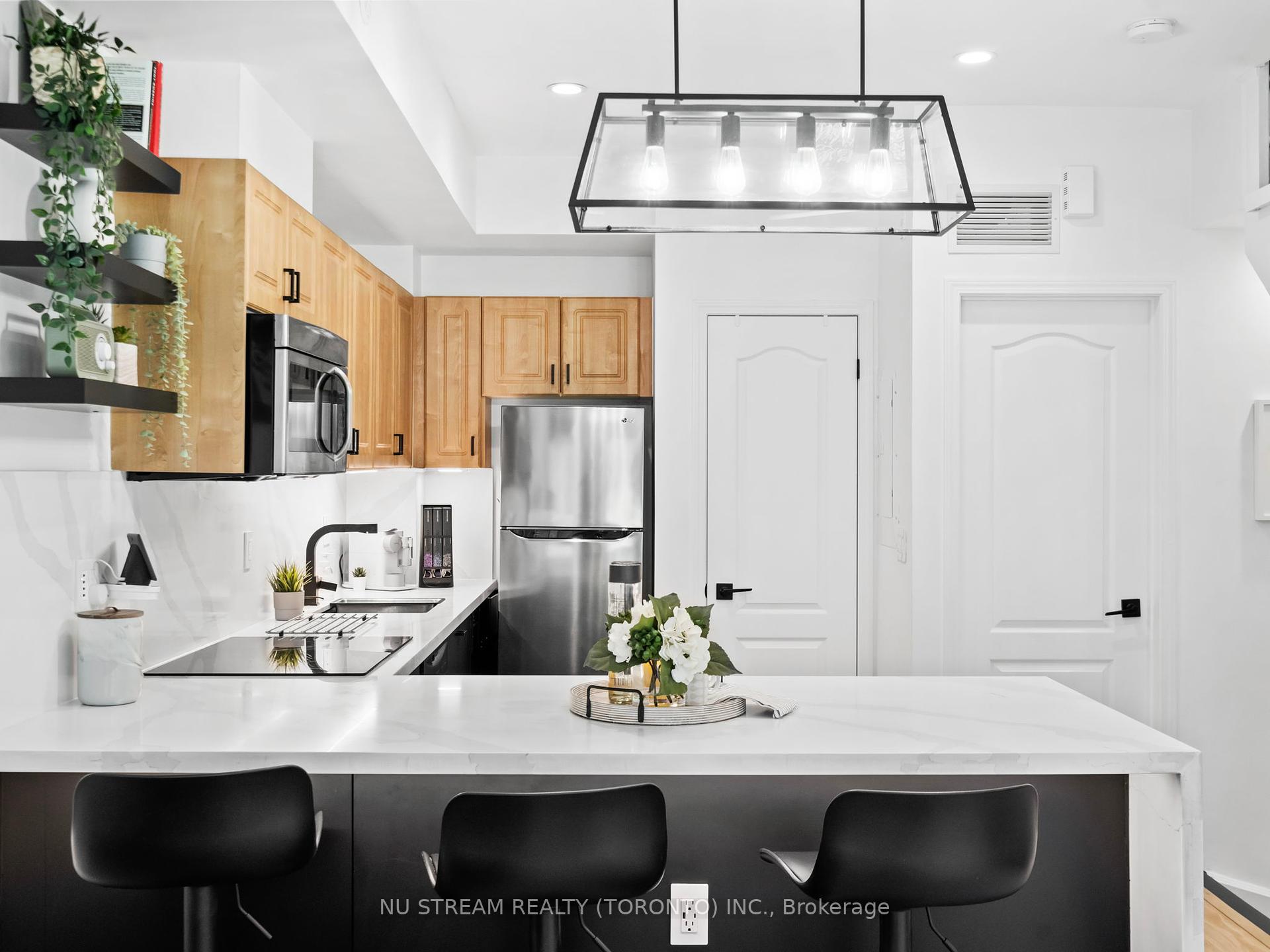 2 Bedrooms Condo at 873 Wilson, Toronto For sale