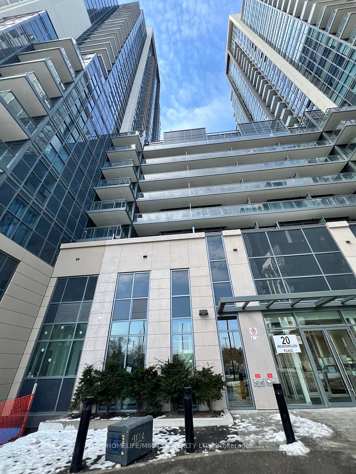 20 Meadowglen Place