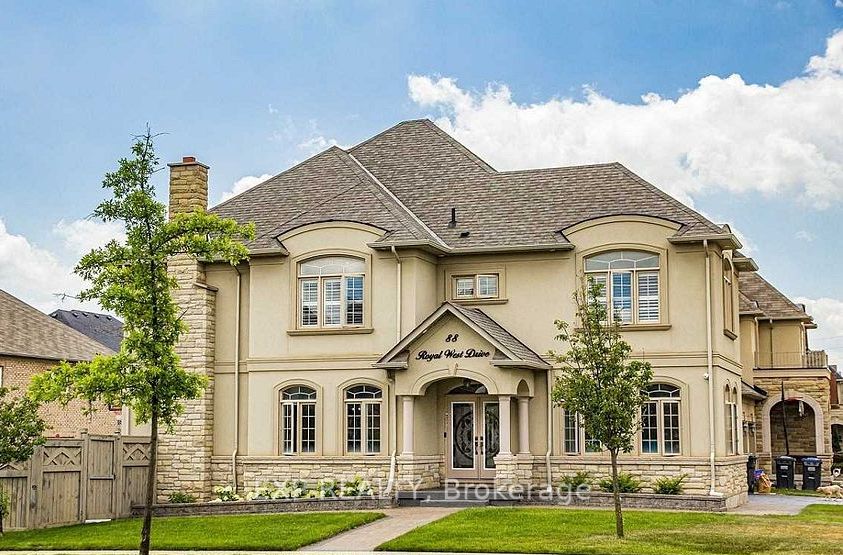88 Royal West Drive