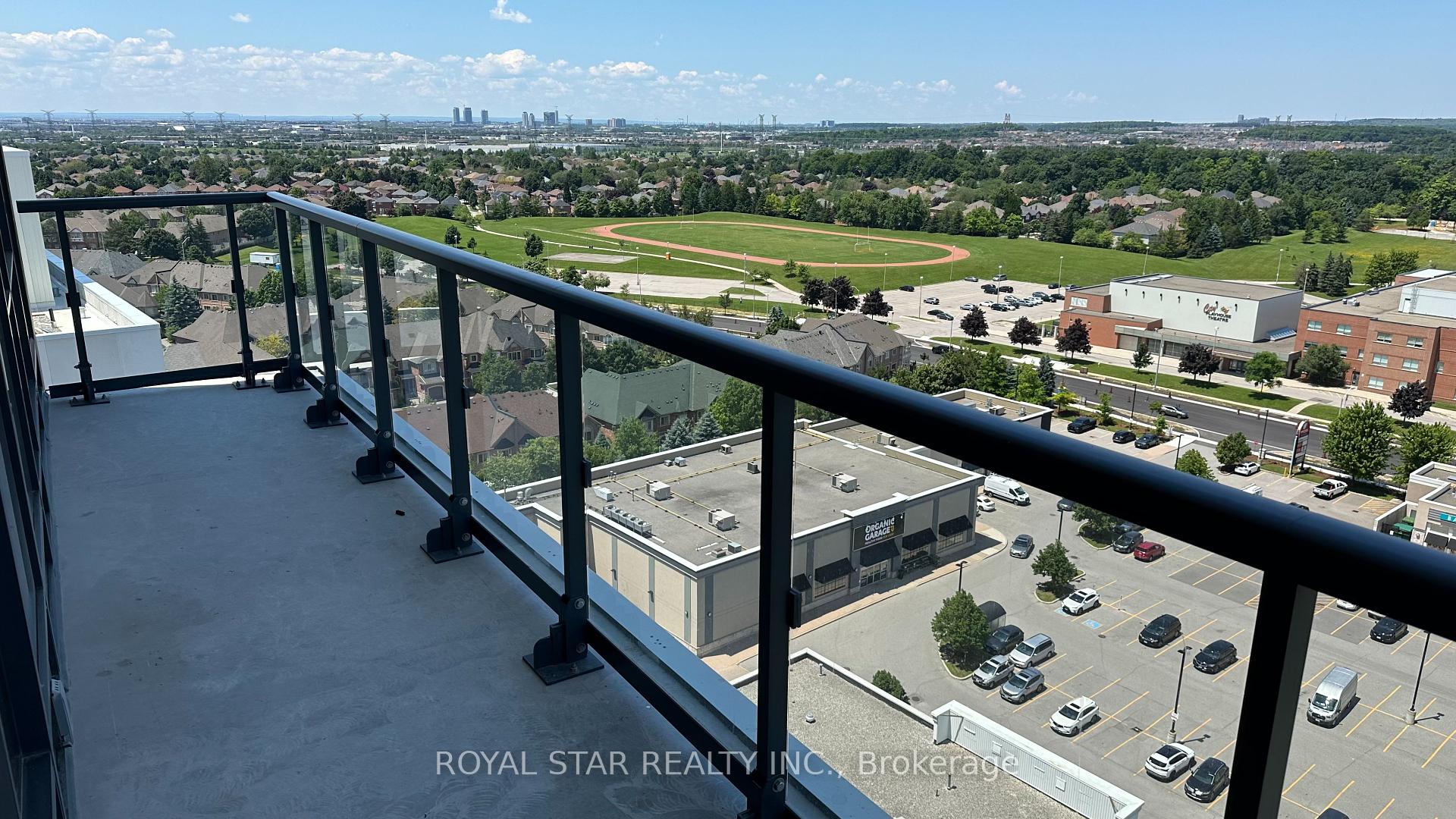 2 Bedrooms Condo at 7950 Bathurst, Vaughan For sale
