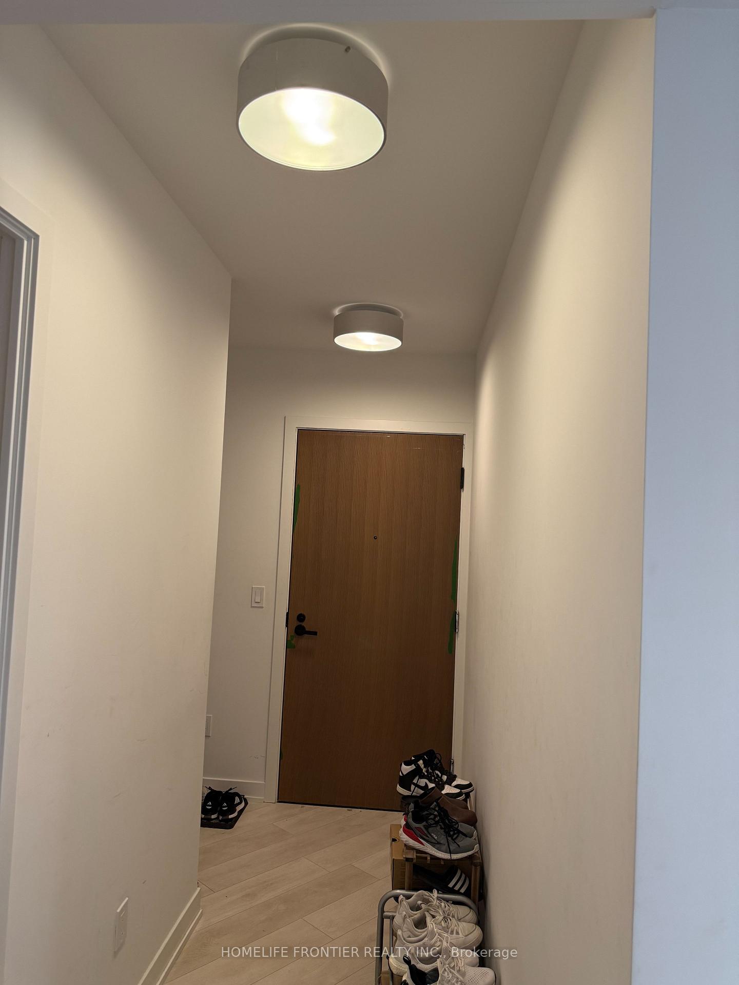 3 Bedrooms Condo at 8 Tippett, Toronto For sale