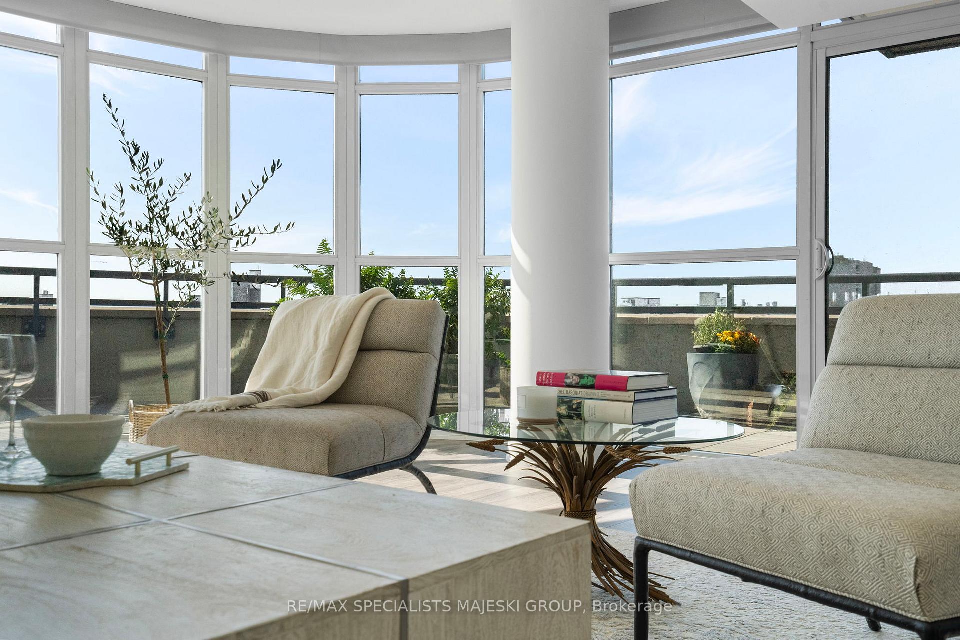 3 Bedrooms Condo at 11 Superior, Toronto For sale