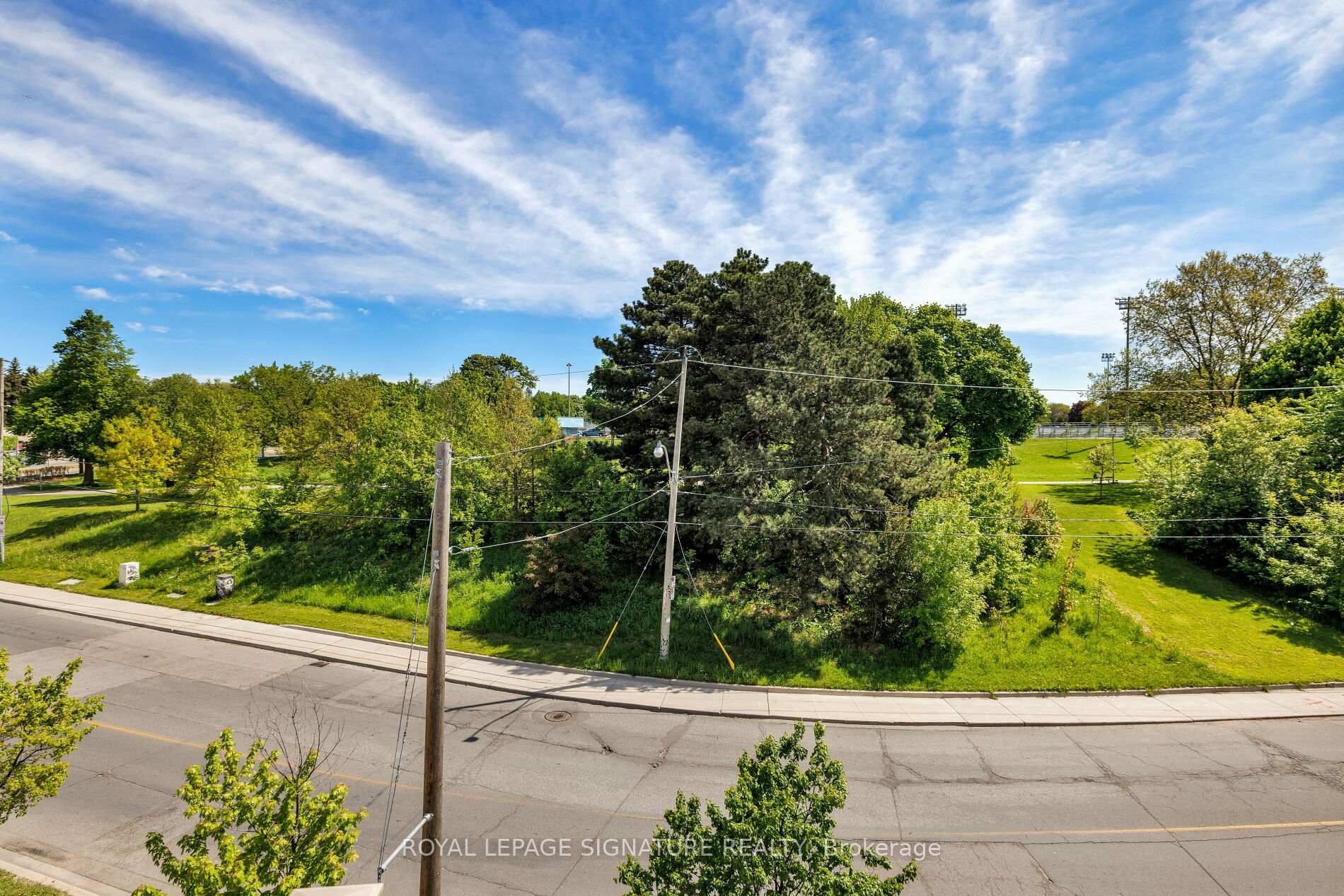 3 Bedrooms Condo at 110 Caledonia Park, Toronto For sale