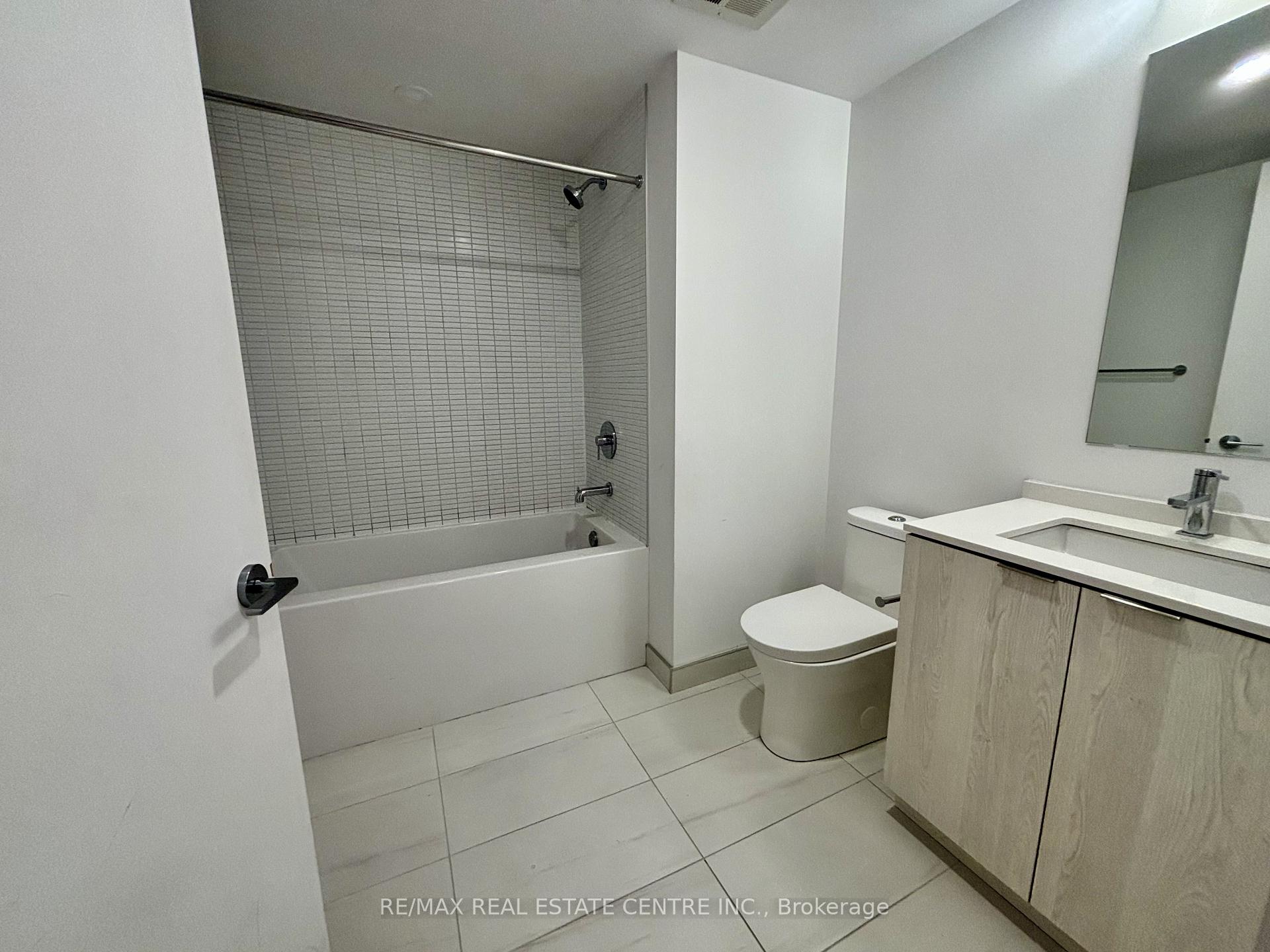 1 Bedroom Condo at 1 Jarvis, Hamilton For sale