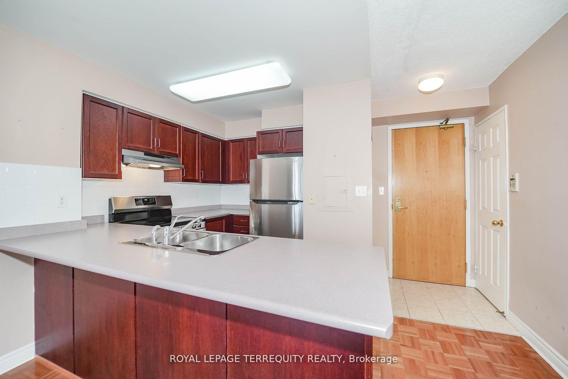 2 Bedrooms Condo at 43 Eglinton, Toronto For sale