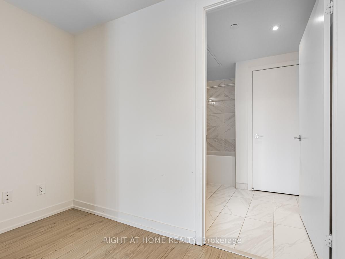 1 Bedroom Condo at 85 Wood, Toronto For sale