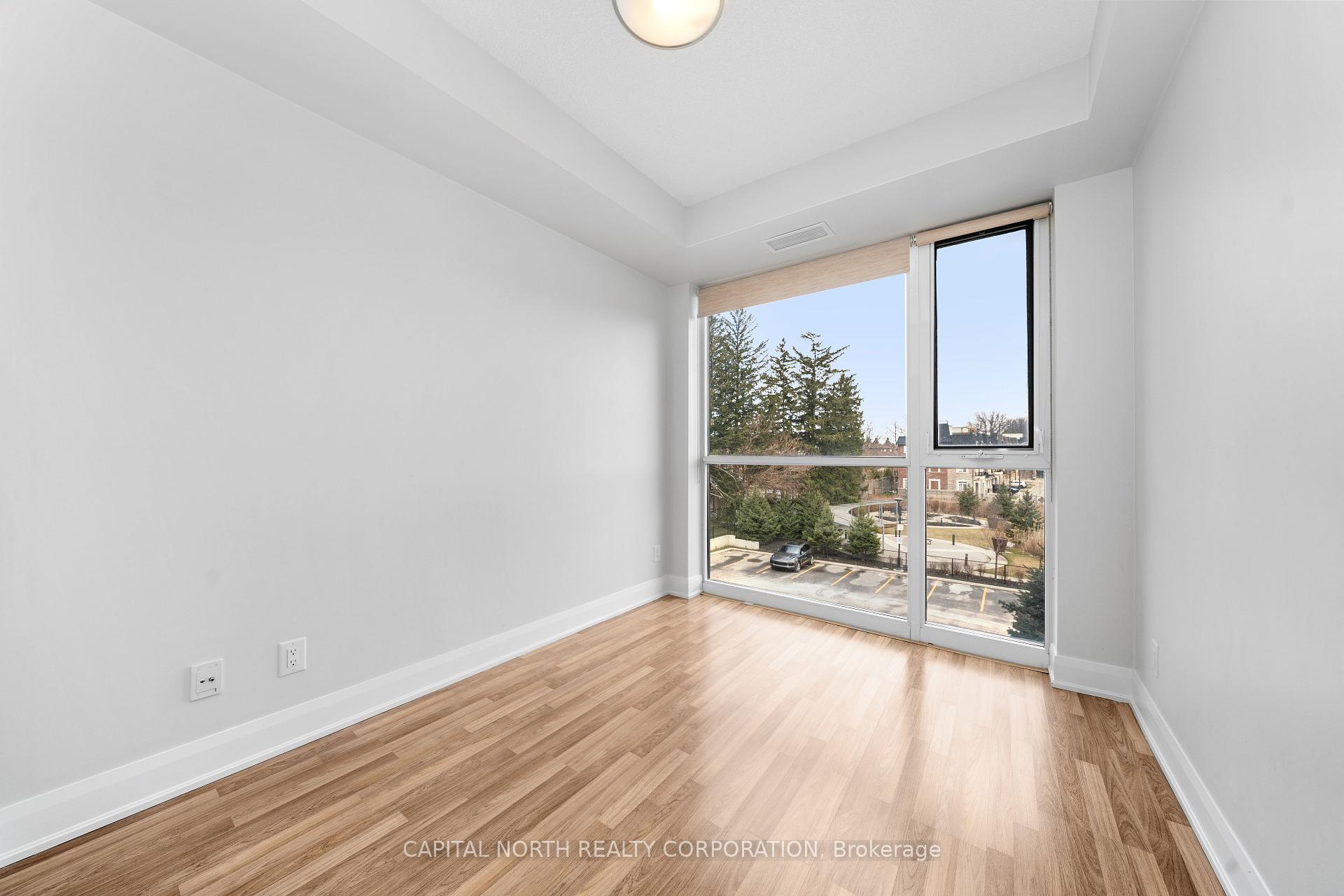 2 Bedrooms Condo at 4700 Highway 7, Vaughan For sale