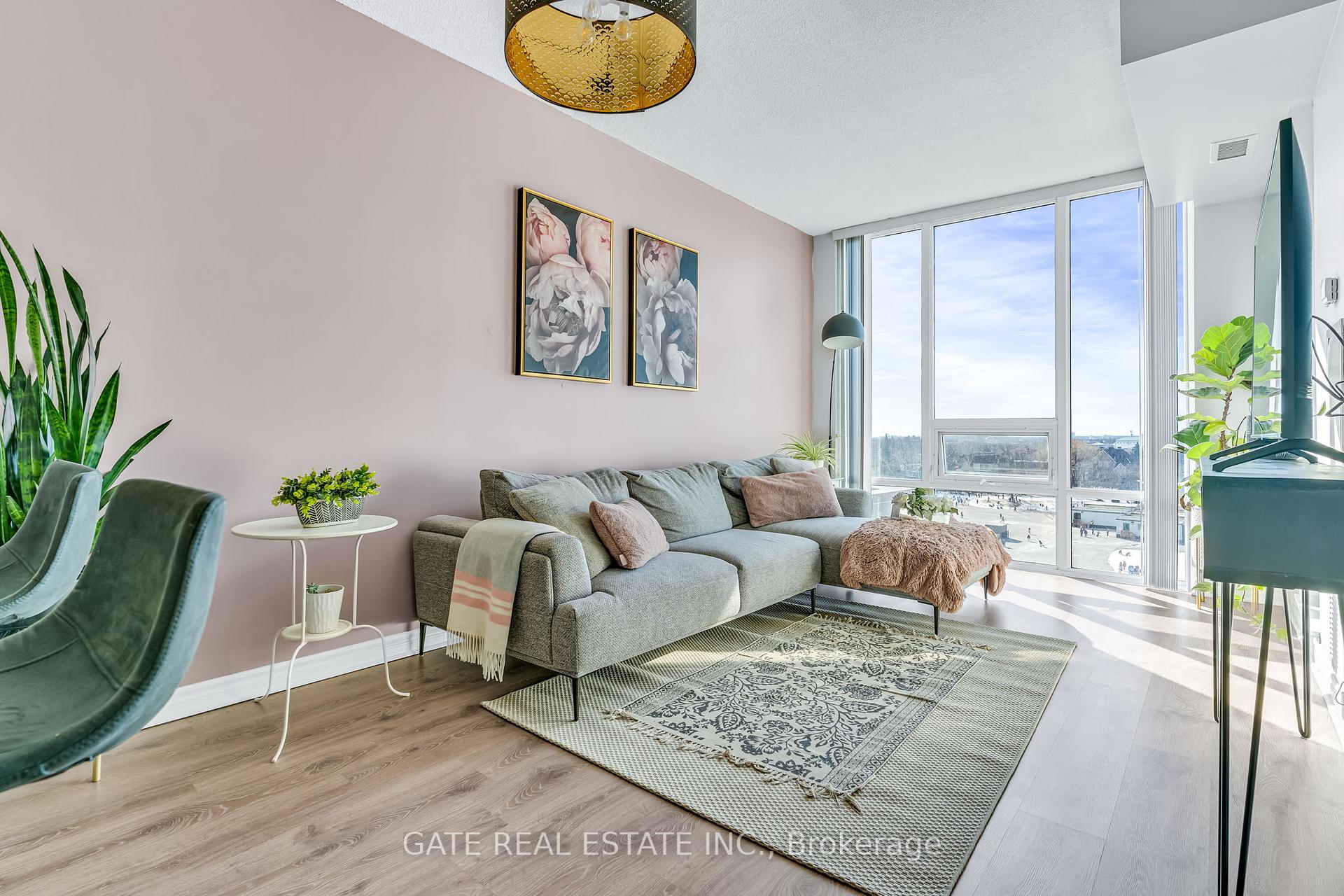 2 Bedrooms Condo at 3525 Kariya, Mississauga For sale