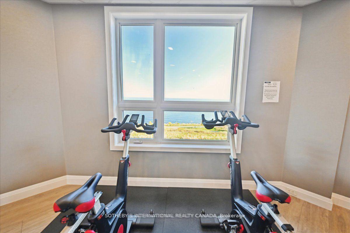 2 Bedrooms Condo at 101 Shoreview, Hamilton For sale
