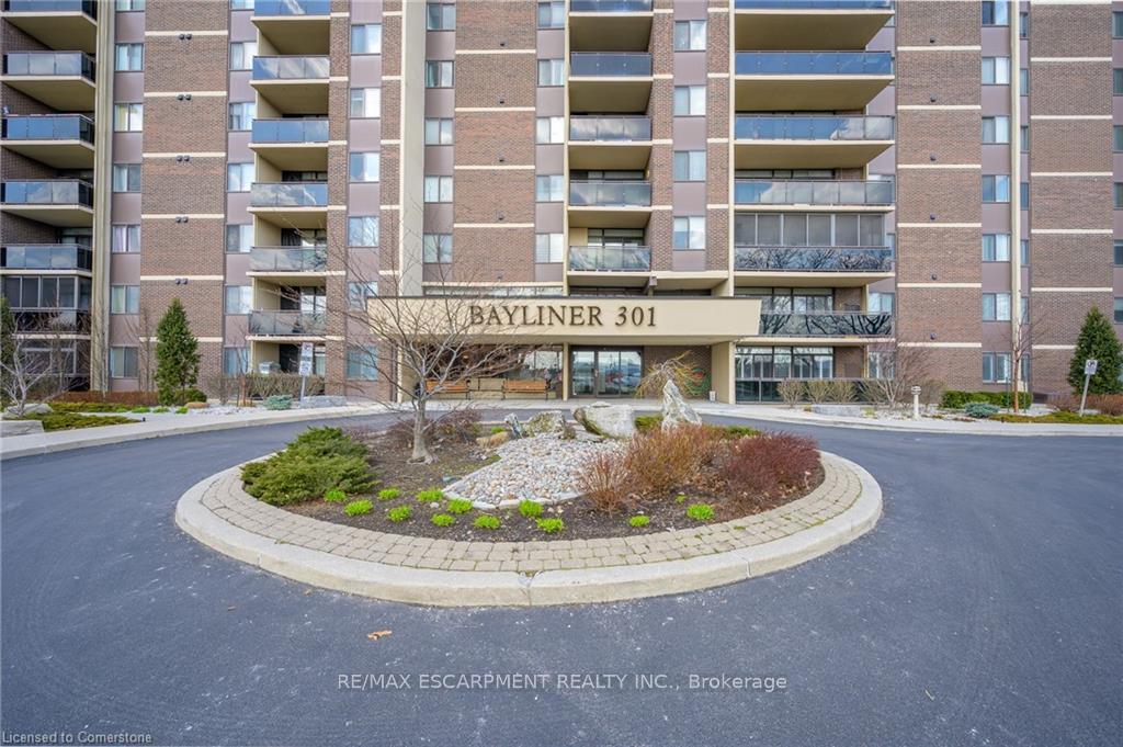 3 Bedrooms Condo at 301 FRANCES,  Hamilton For sale