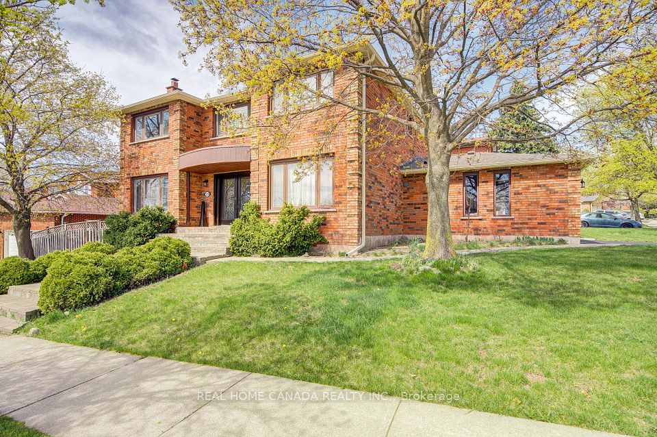 2735 Kingsway