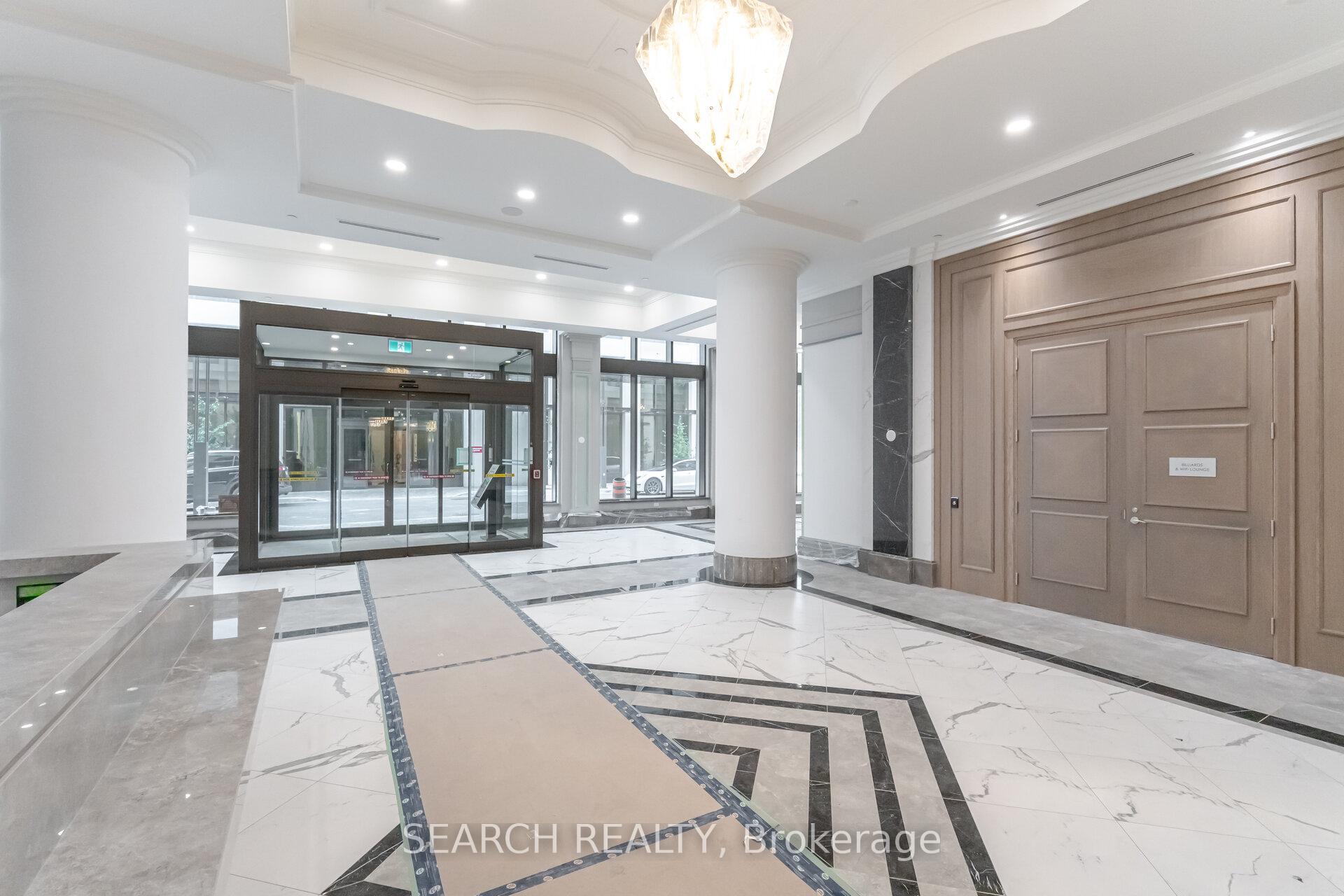 2 Bedrooms Condo at 30 Elm, Mississauga For sale