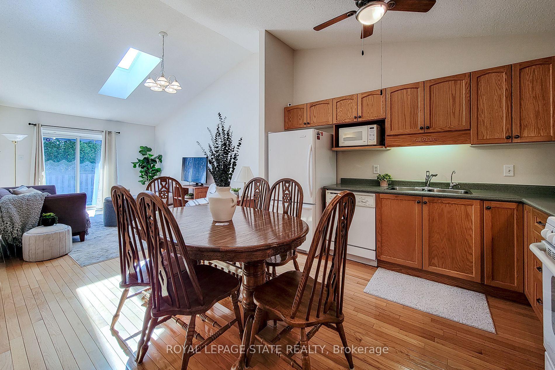 2 Bedrooms Condo at 751 Rymal, Hamilton For sale