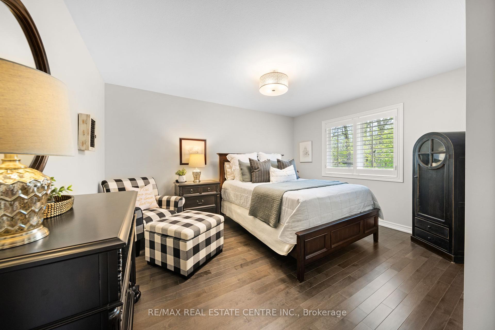 3 Bedrooms Condo at 441 Stonehenge, Hamilton For sale