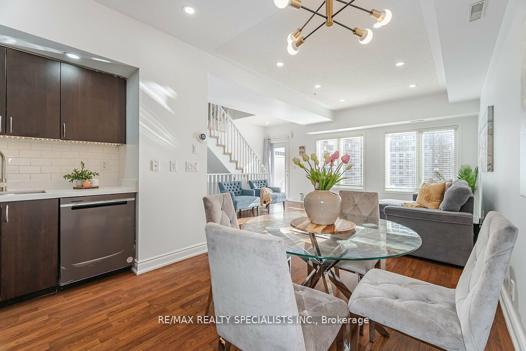 5 Richgrove Drive, #212