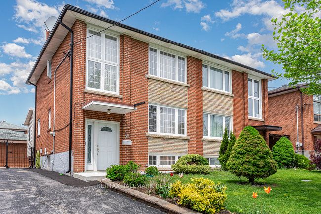 35 Clairton Crescent, Toronto, ON M6N 2M7