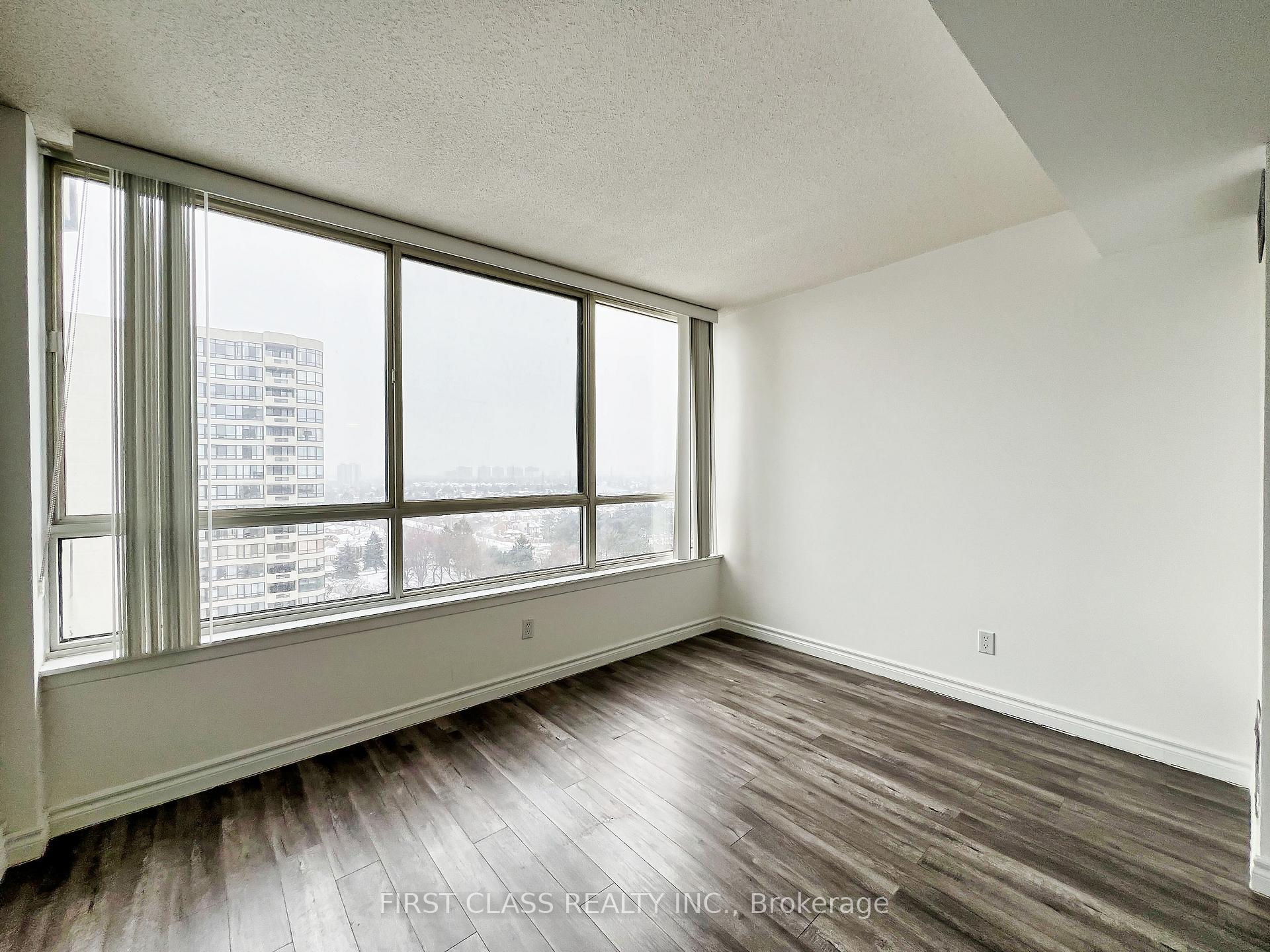3 Bedrooms Condo at 275 Bamburgh, Toronto For sale