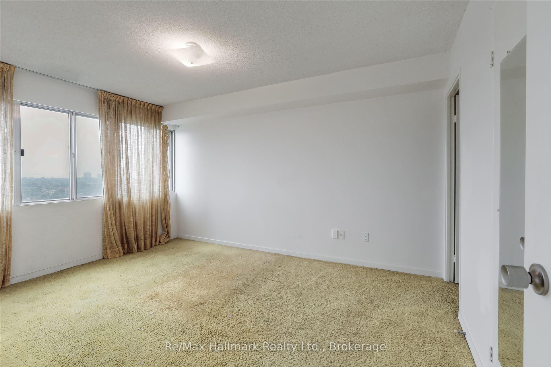 2 Bedrooms Condo at 1580 Mississauga Valley,  Mississauga For sale