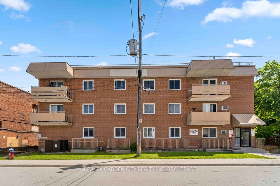 #202 - 4692 Crysler Avenue, Niagara Falls, ON L2E 3V8