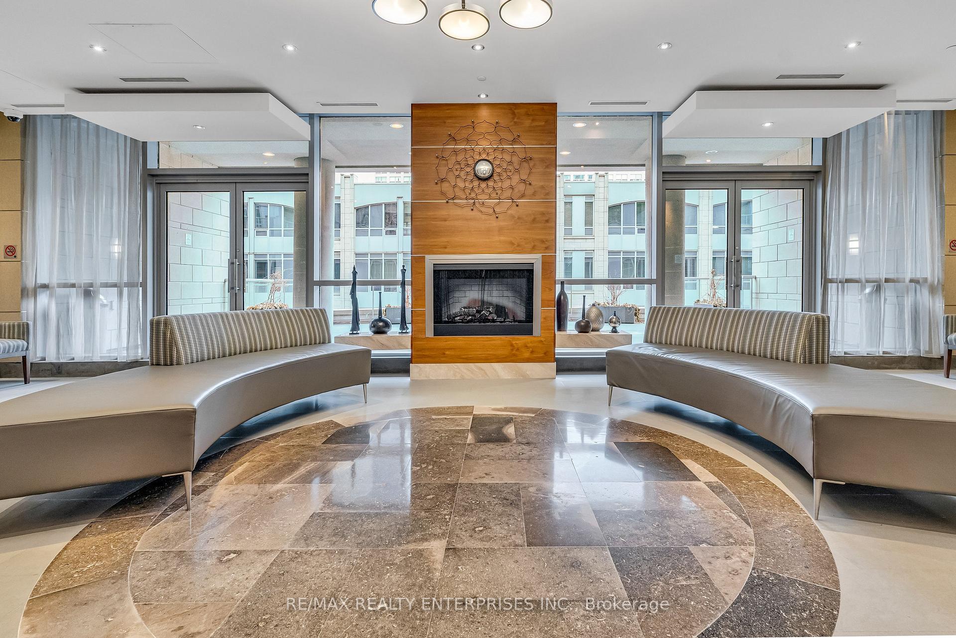 2 Bedrooms Condo at 763 Bay, Toronto For sale