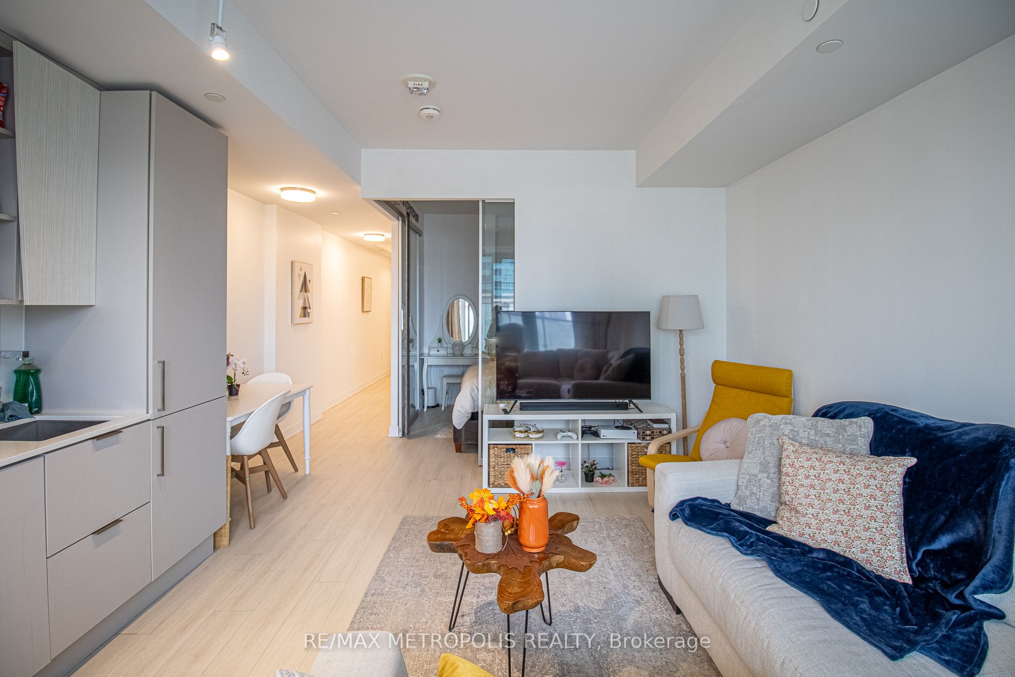 3900 Confederation Parkway, #216