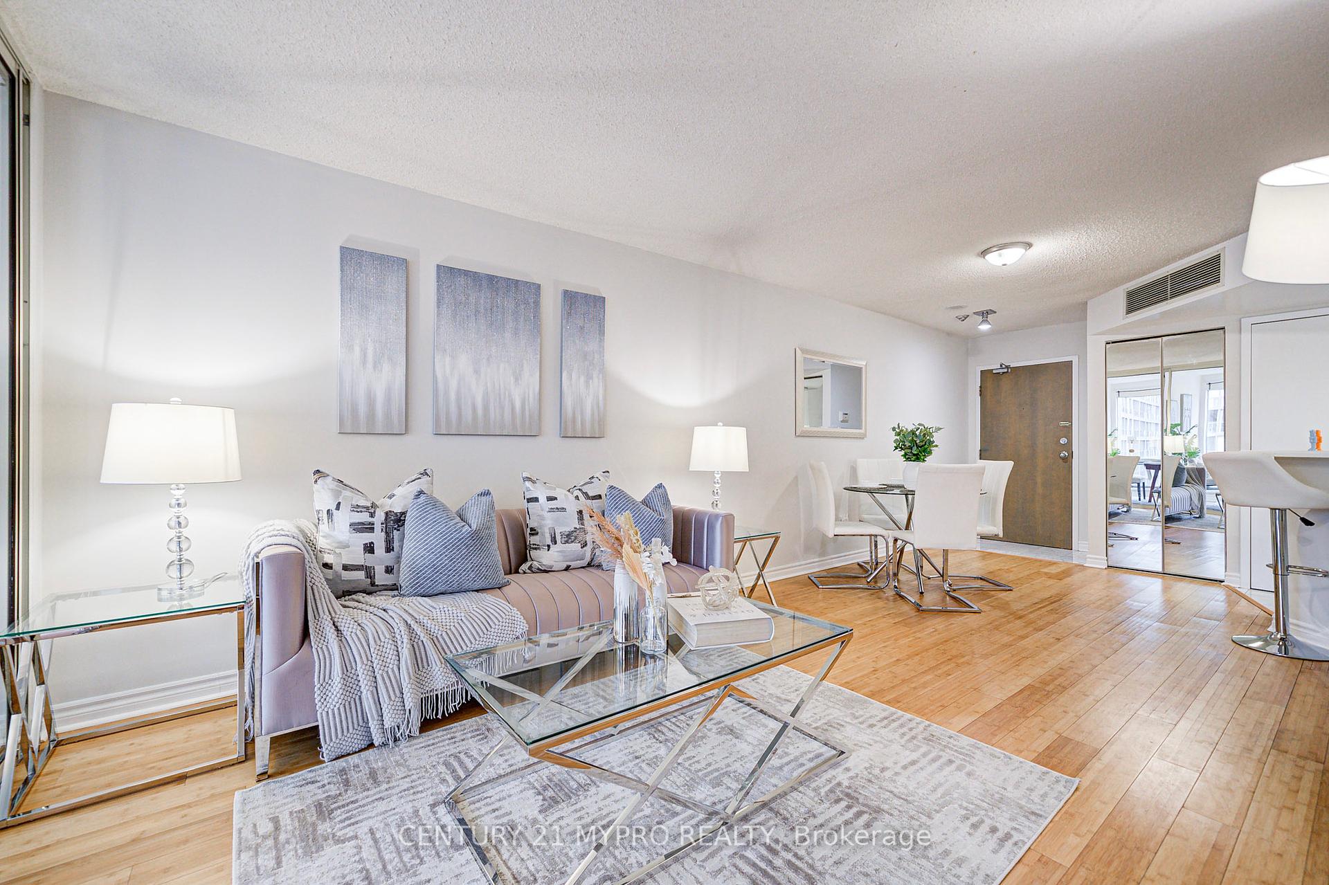 2 Bedrooms Condo at 1001 Bay, Toronto For sale