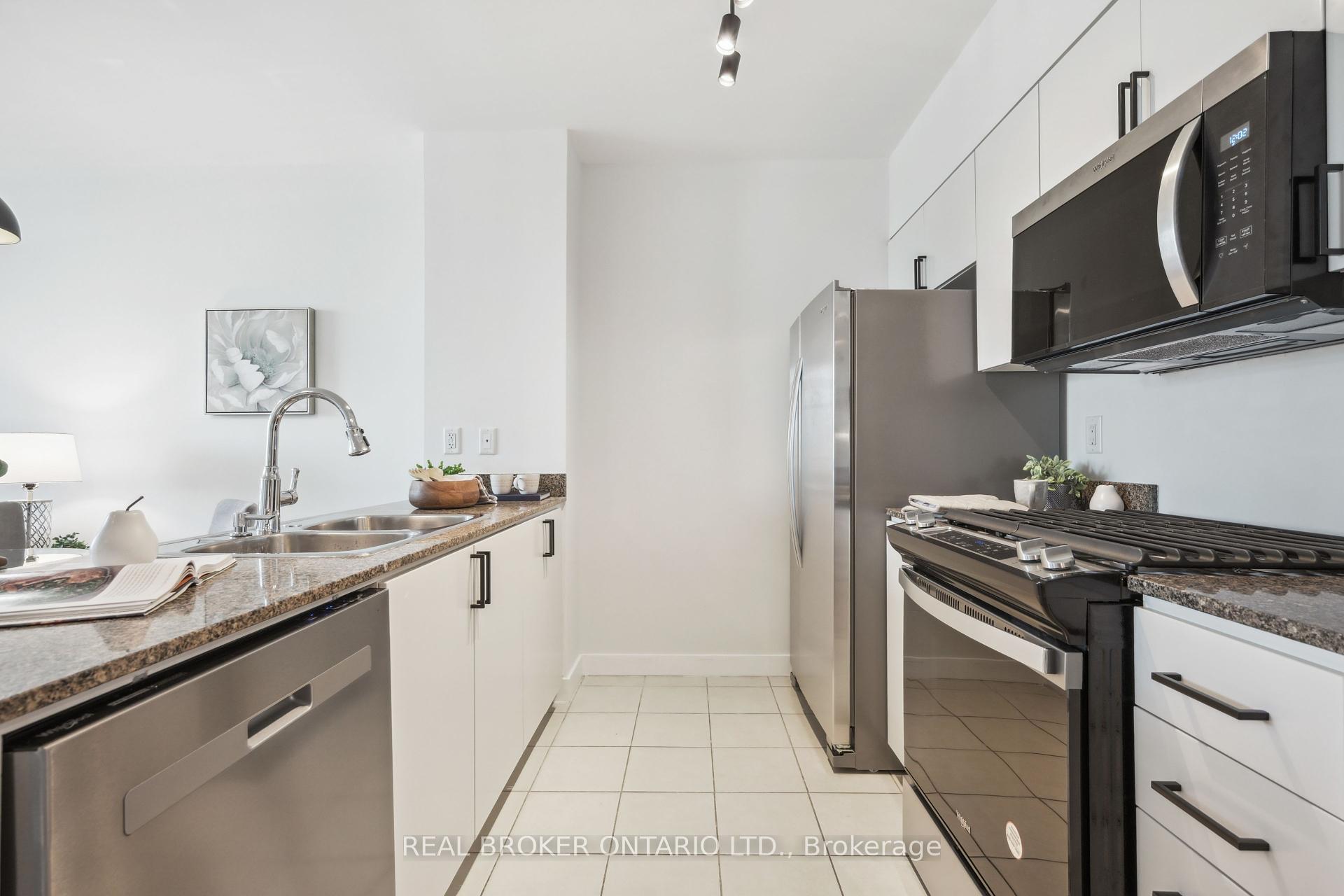 2 Bedrooms Condo at 10 Navy Wharf, Toronto For sale