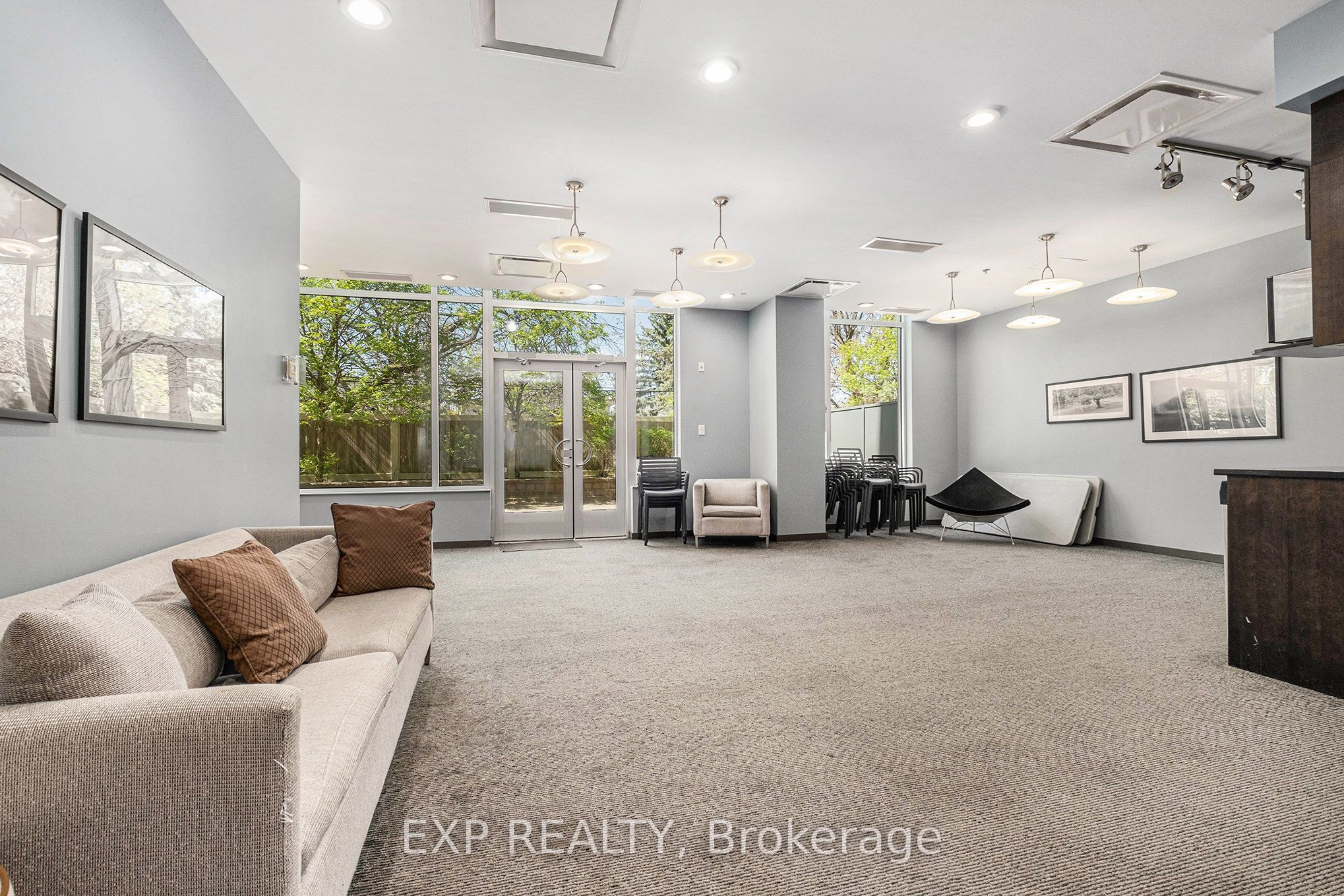 101 Richmond Road, #406