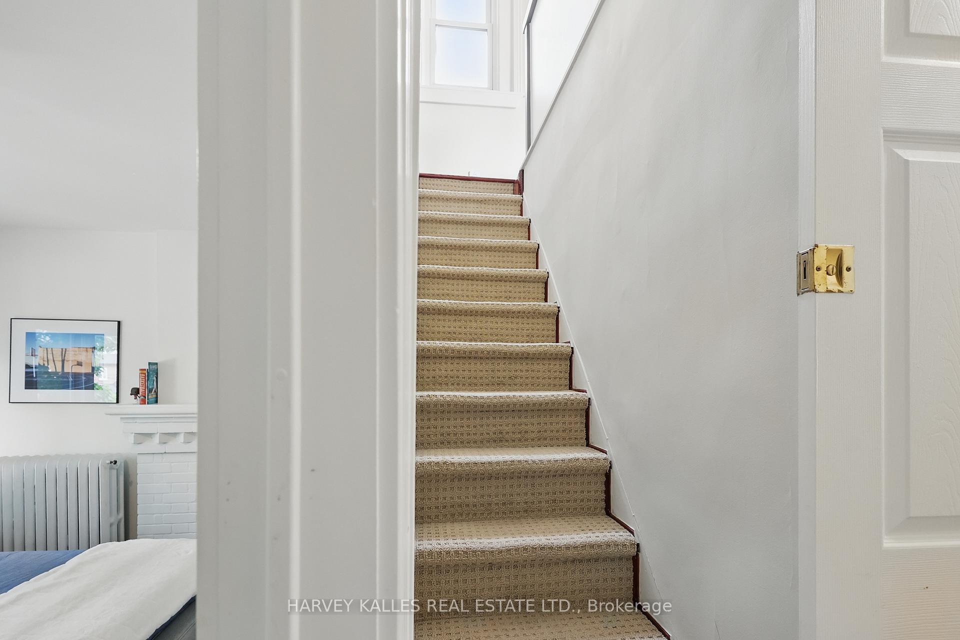34 Winnett Avenue