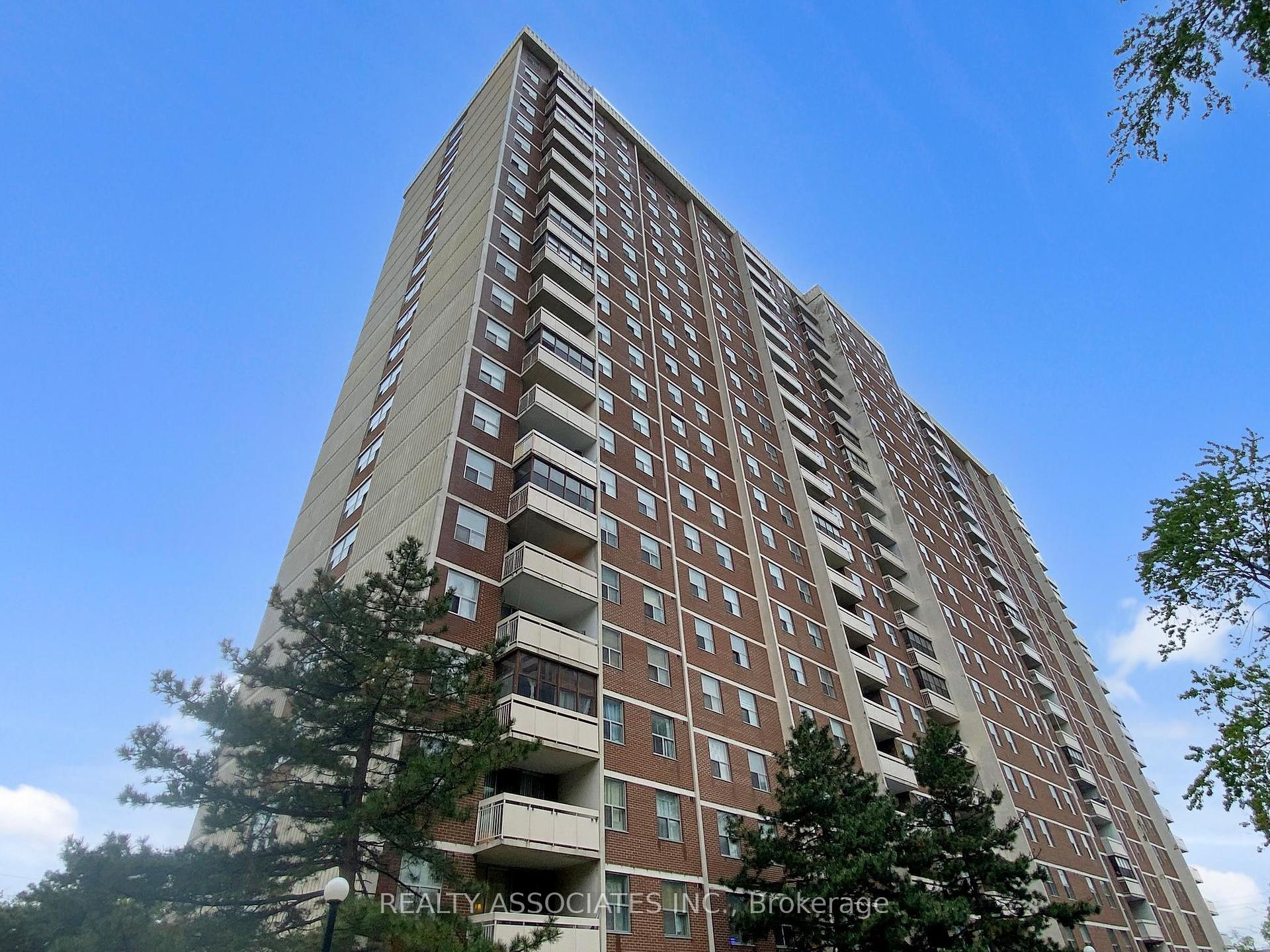 3 Bedrooms Condo at 205 Hilda, Toronto For sale