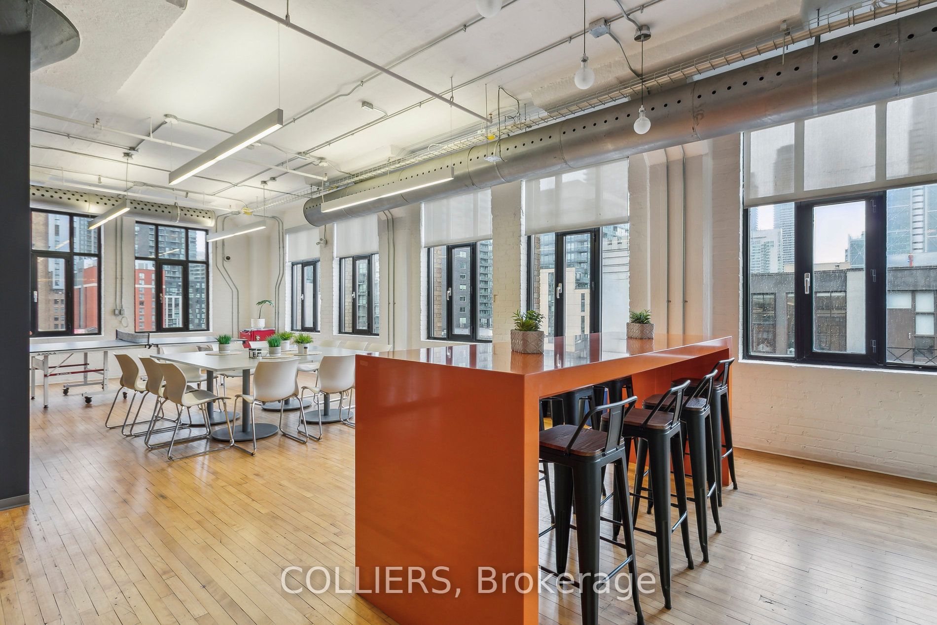 110 Spadina Avenue, #900