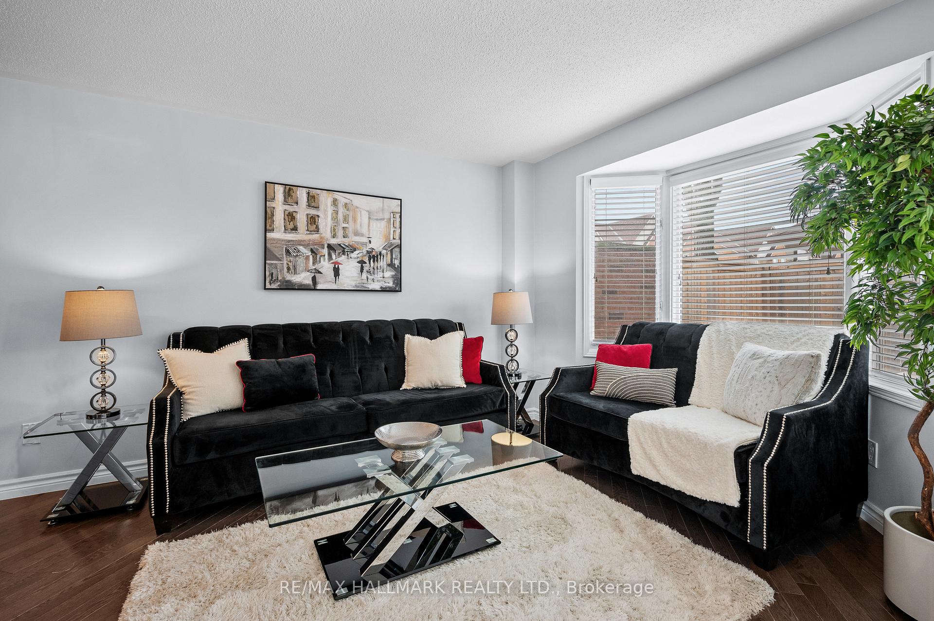 3 Bedrooms Condo at 5950 Glen Erin,  Mississauga For sale