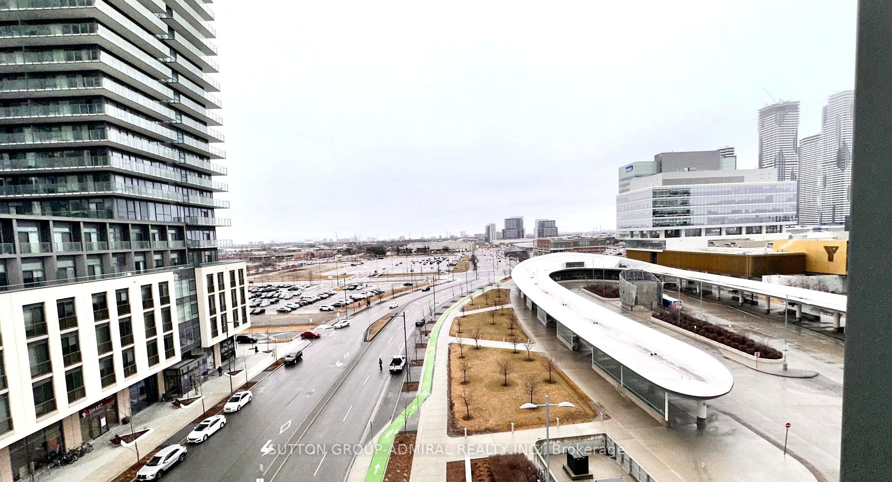 3 Bedrooms Condo at 950 Portage, Vaughan For sale