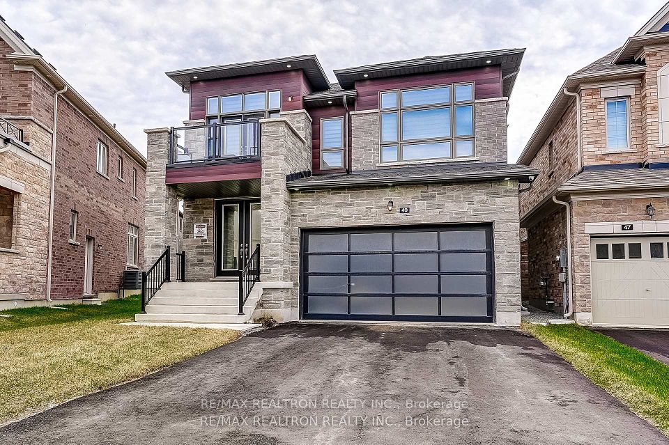 49 Bowline Vista, East Gwillimbury, ON L9N 0W2