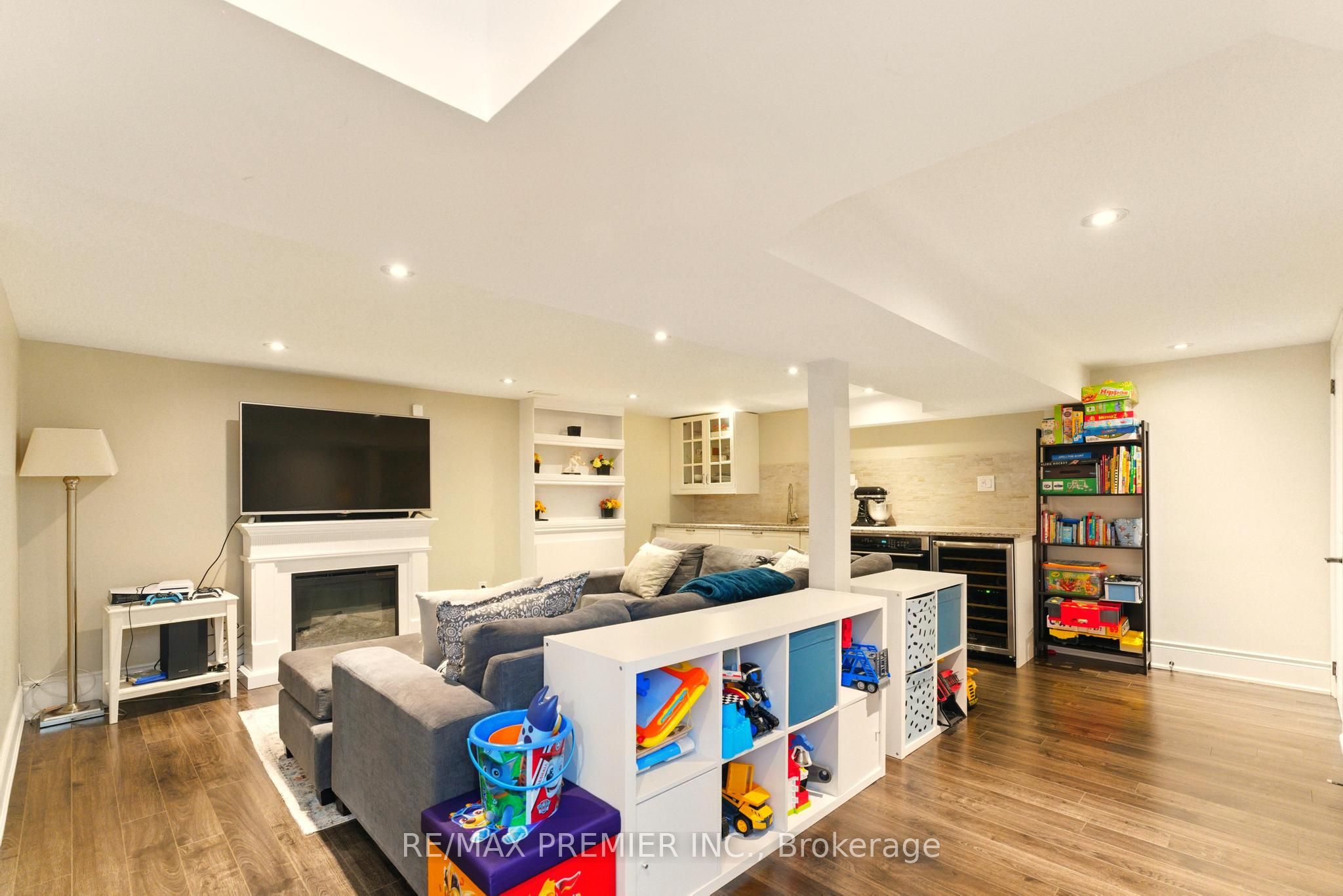 69 Stewart Smith Drive