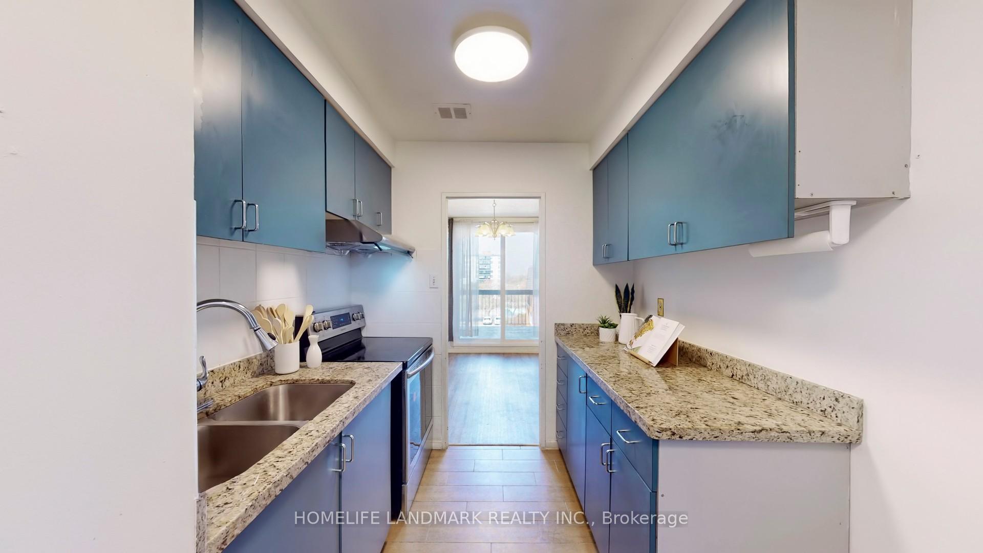 3 Bedrooms Condo at 1395 Williamsport, Mississauga For sale