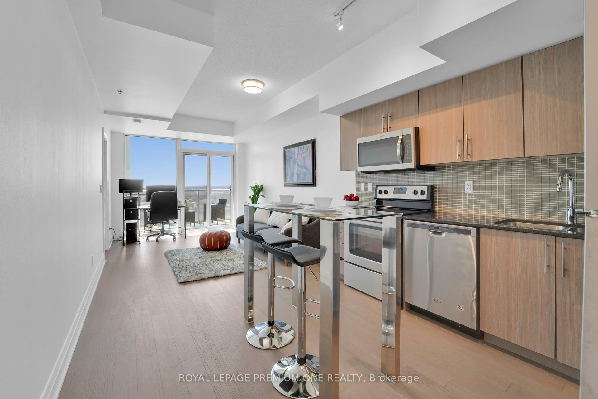 1 Bedroom Condo at 55 Speers, Oakville For sale