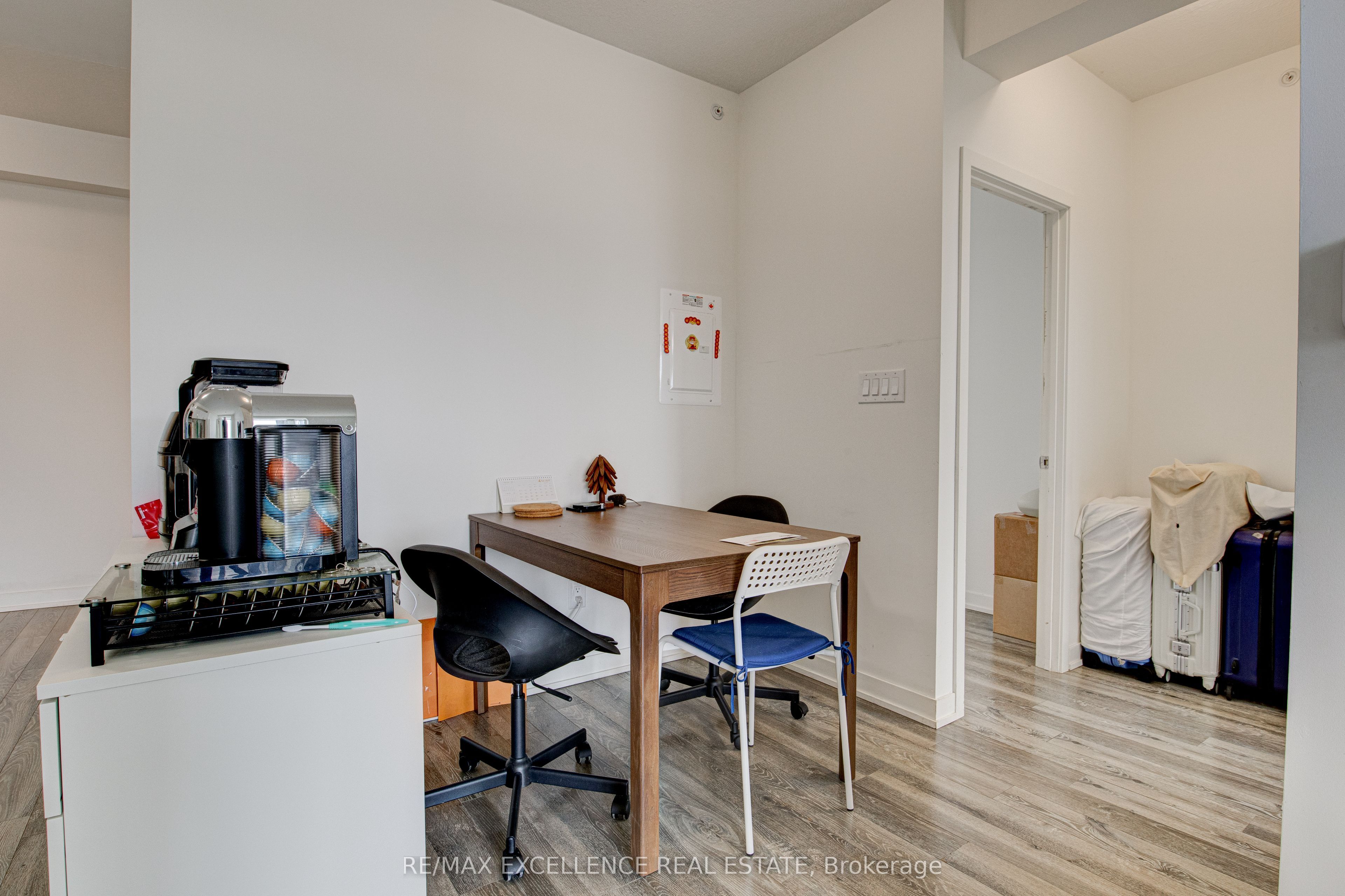 128 King Street N, #1402