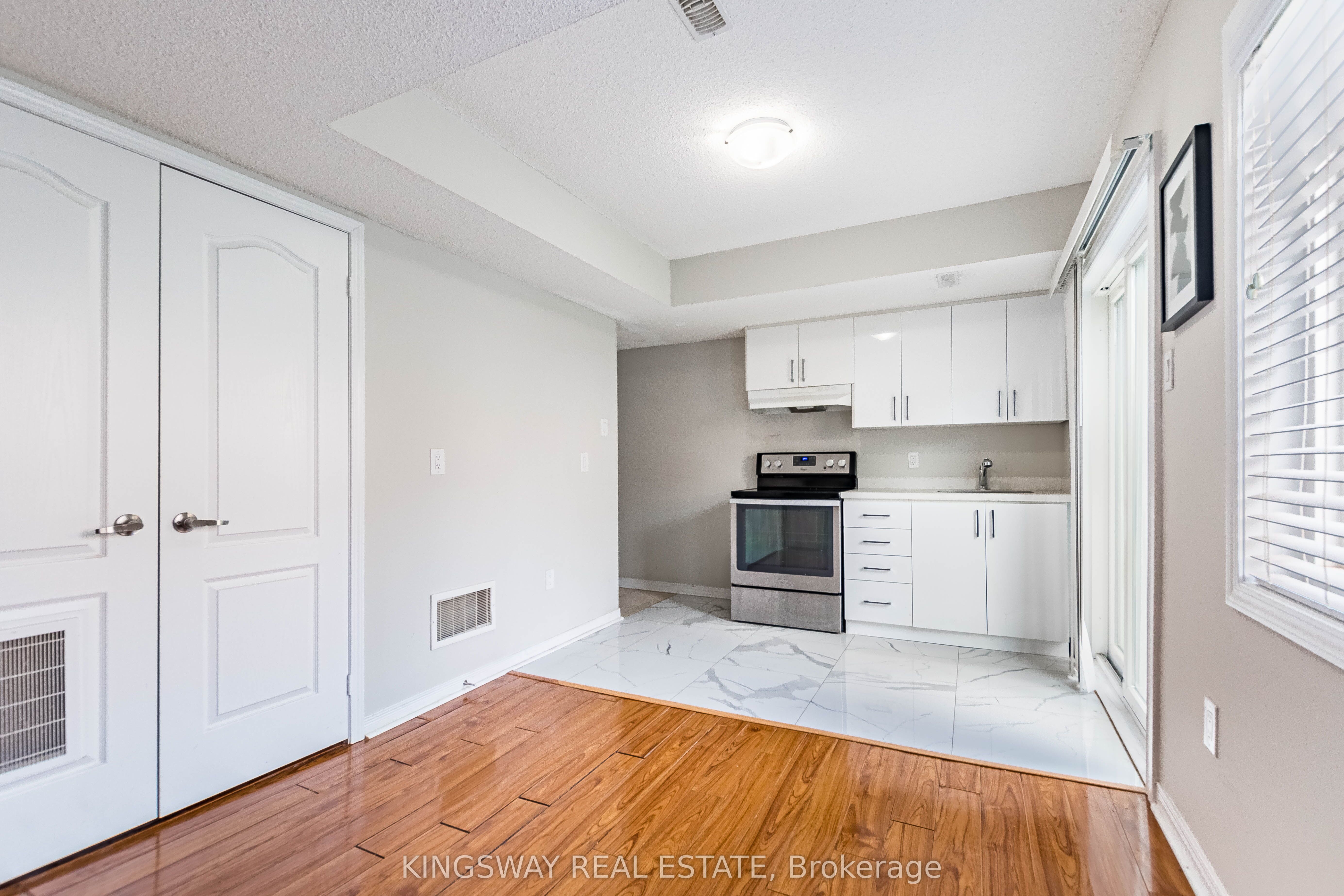 5821 Tiz Road, Mississauga Hurontario