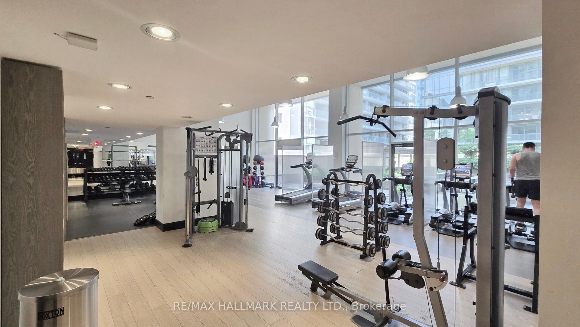 2 Bedrooms Condo at 438 King, Toronto For sale