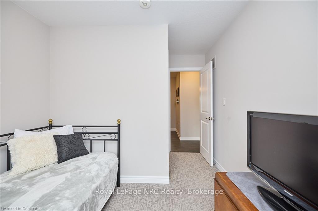 3 Bedrooms Condo at 288 Glover, Hamilton For sale