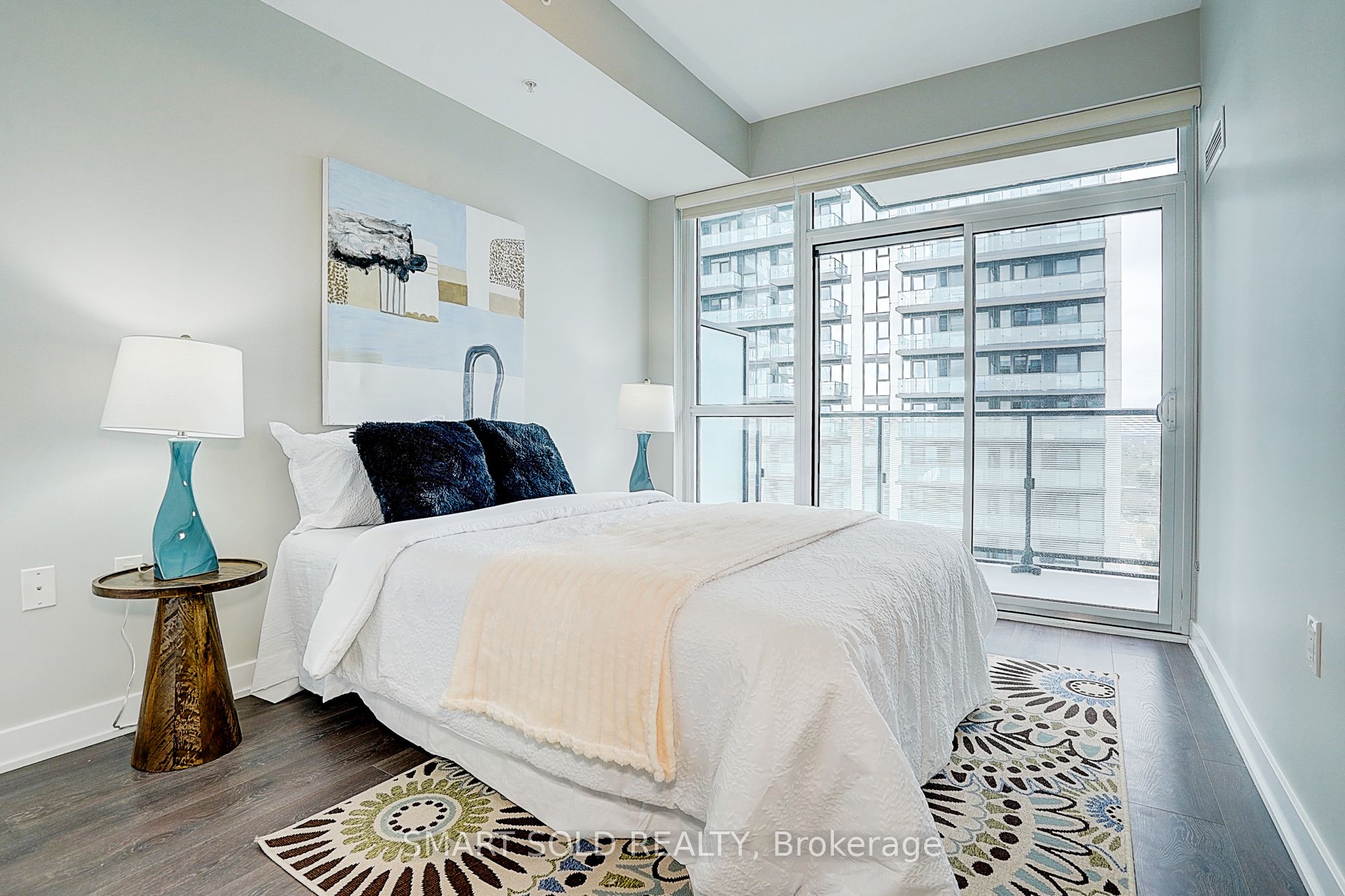 75 Oneida Crescent, #1511