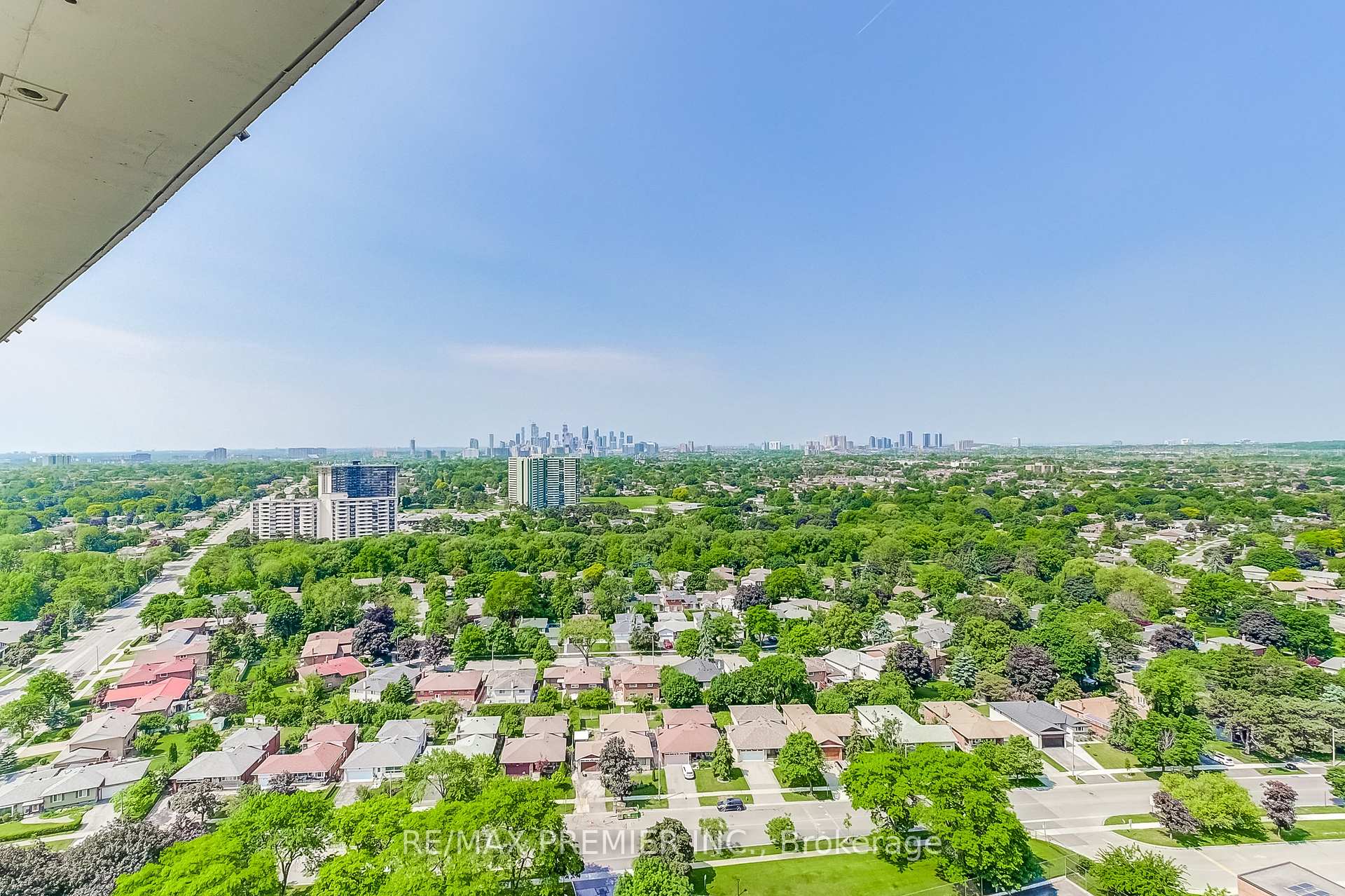 1 Bedroom Condo at 1333 Bloor, Mississauga For sale