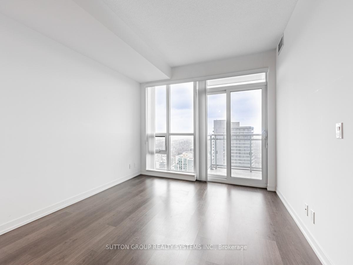 2 Bedrooms Condo at 98 Lillian, Toronto For sale