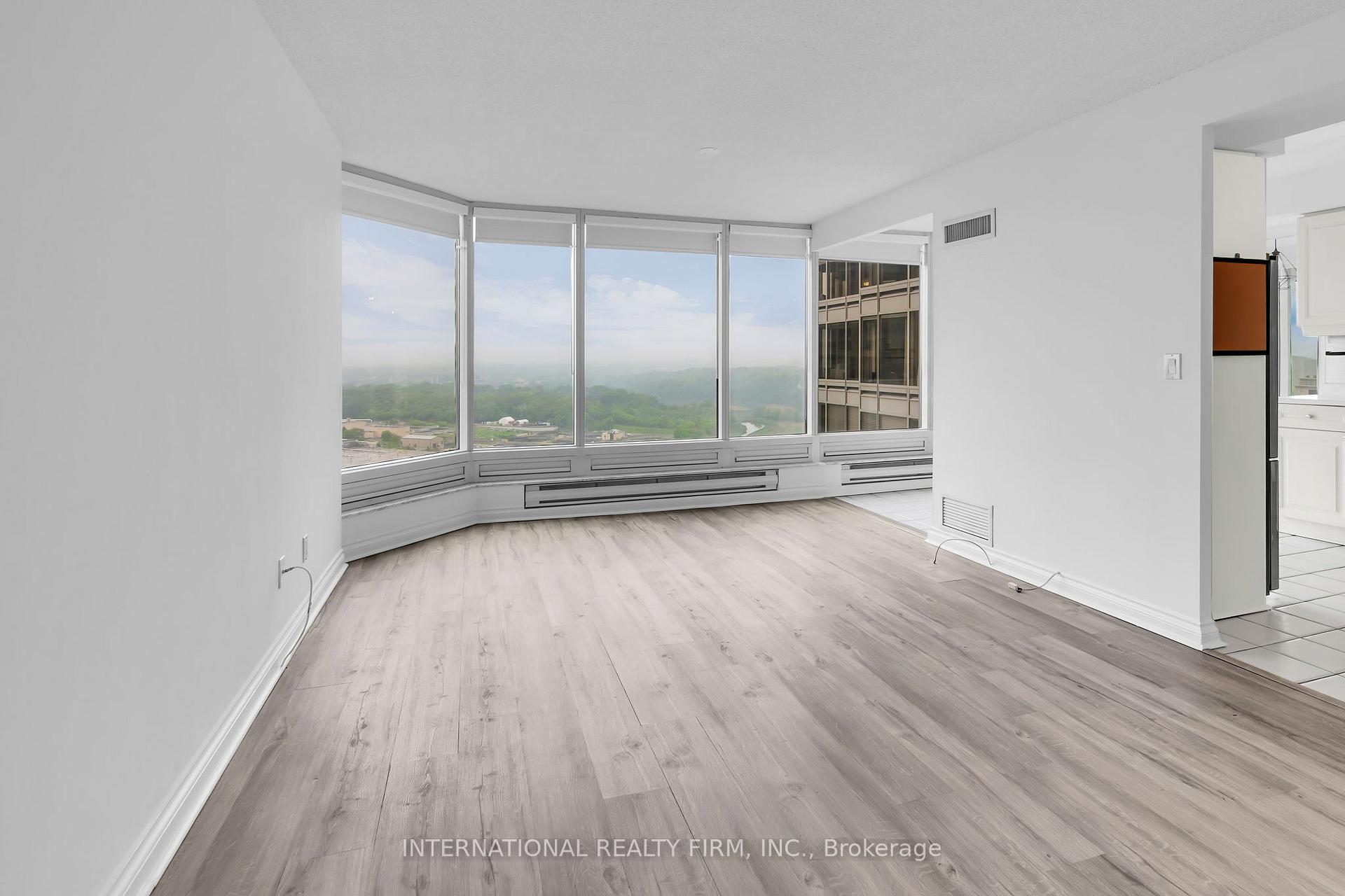 1 Bedroom Condo at 1 Palace Pier, Toronto For sale