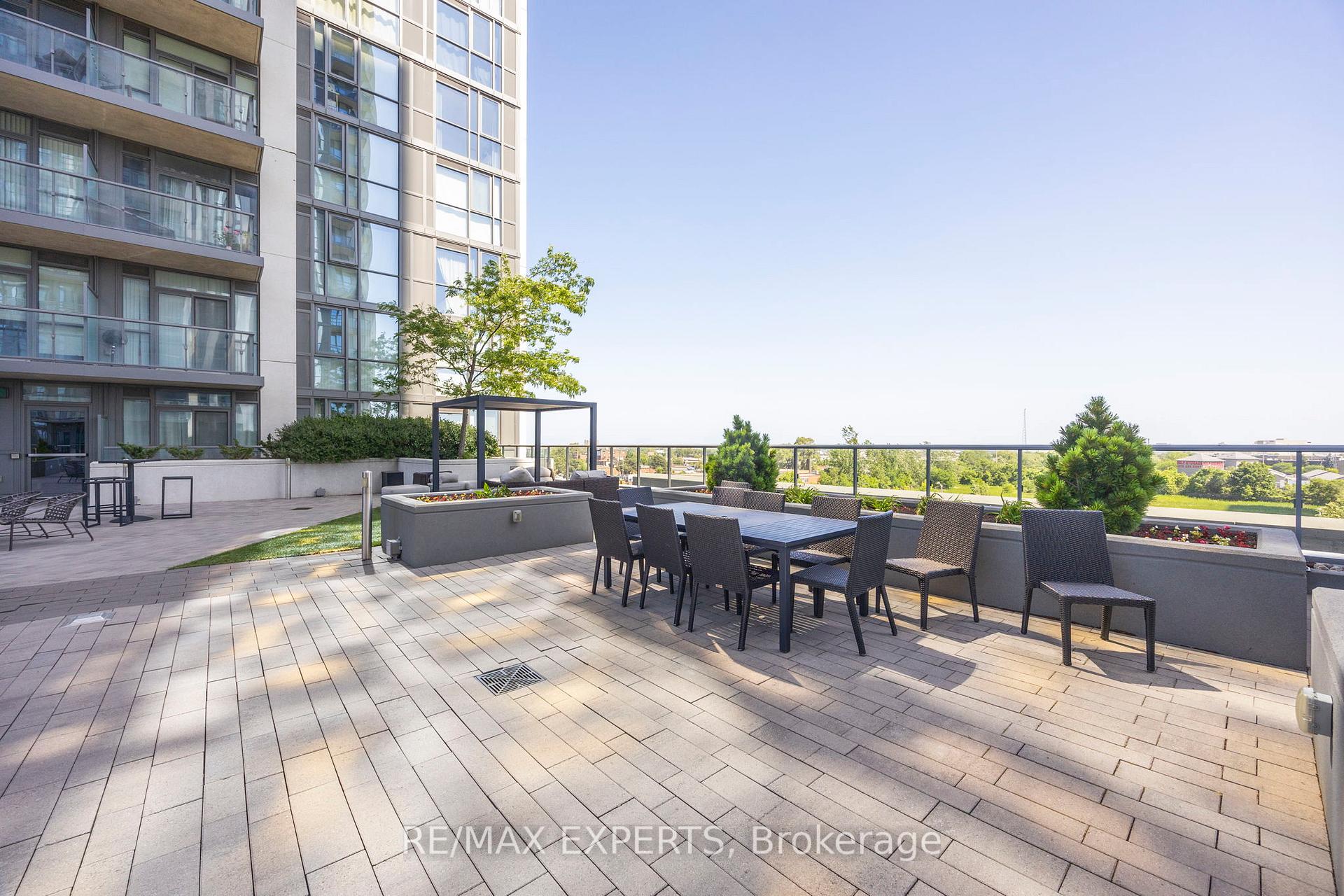 1 Bedroom Condo at 17 Zorra, Toronto For sale